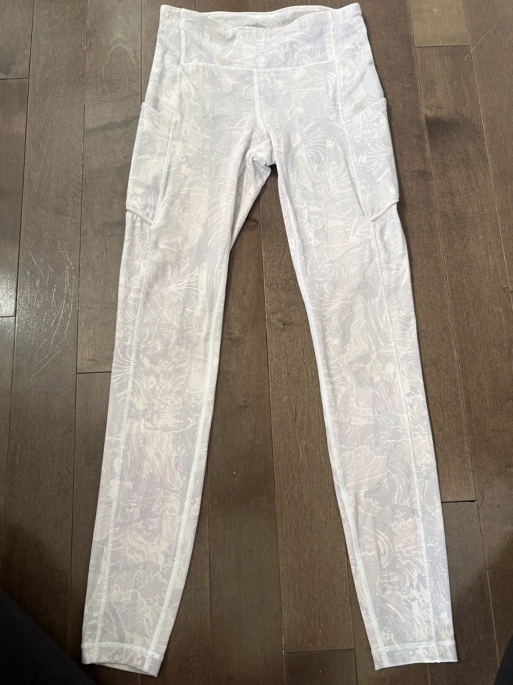Lululemon Speed Up Tight 28” Full-On Luxtreme Eternal Wave White Size 4